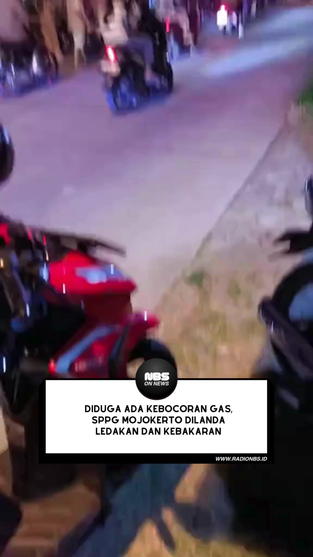 Ledakan yang diduga disusul kebakaran terjadi di SPPG Mojokerto Puri Medali, Kamis (13/8) malam. Sumber ledakan sementara diduga berasal dari persediaan gas elpiji di dapur SPPG.