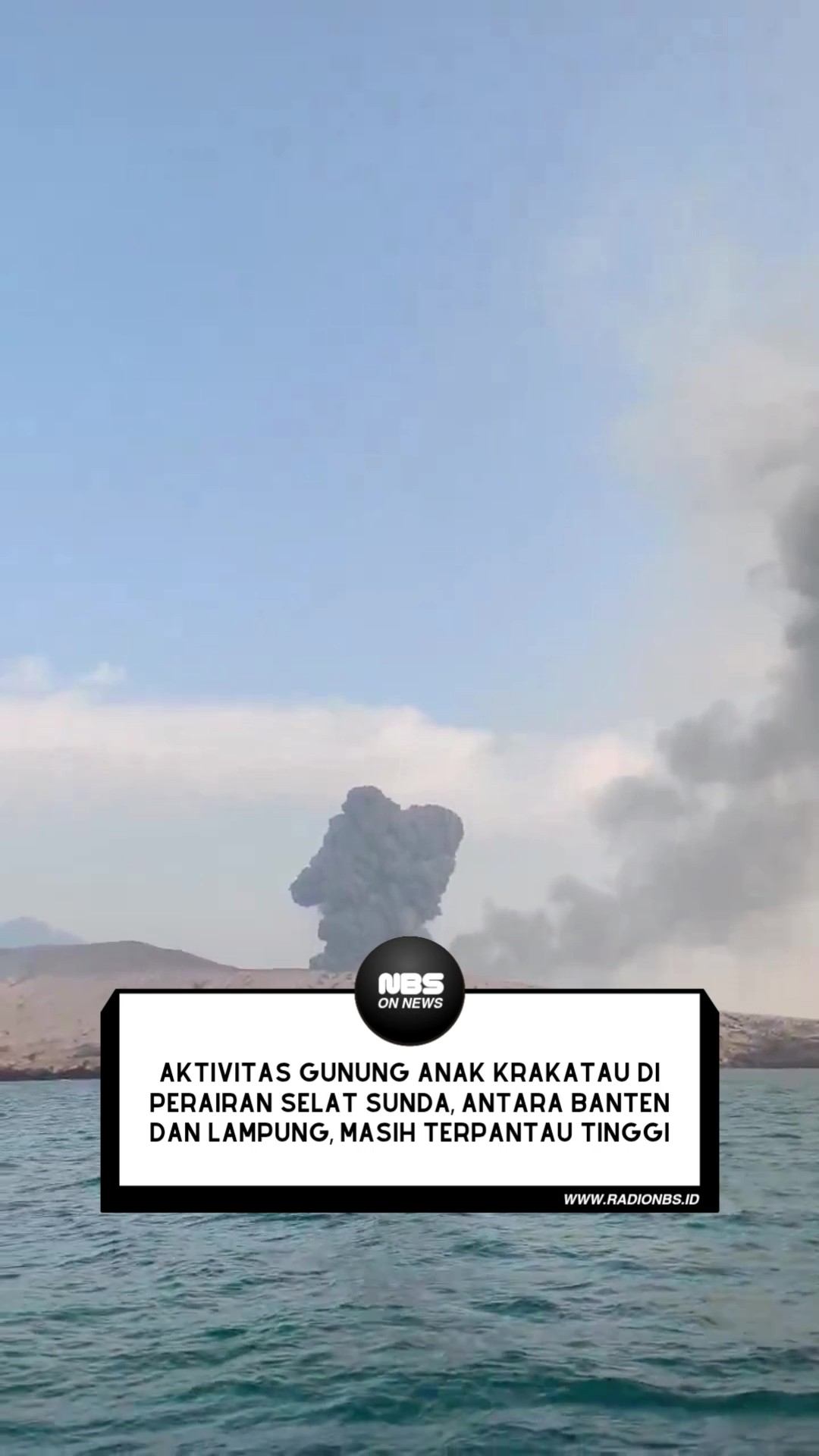Gunung Anak Krakatau mengalami 20 kali erupsi sepanjang Senin (17/8)